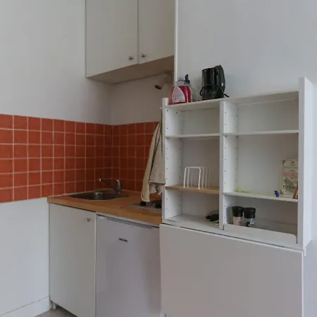 Charming Studio Near The Dugommier Metro Station Appartement