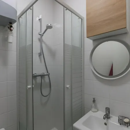 Charming Studio Near The Dugommier Metro Station *
